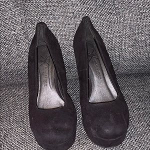 Kim kardashian kollection black wedges